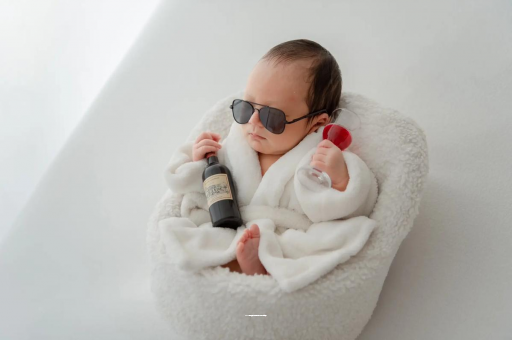 大理宝宝总是吐奶怎么回事