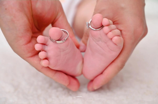 大理宝宝头发少缺什么