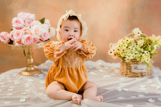 大理宝宝前额突出正常吗